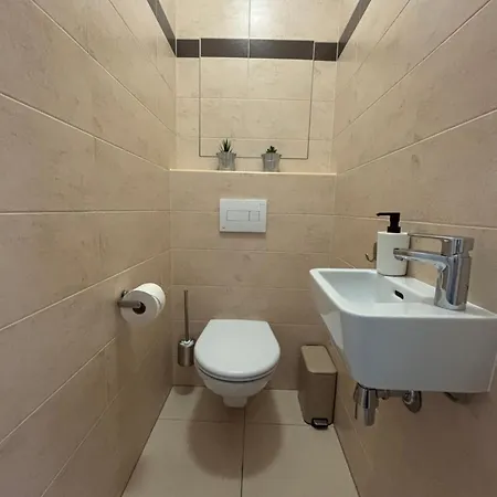 Self Check In With Parking Included *