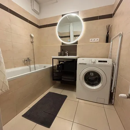 Apartmán Self Check In With Parking Included *