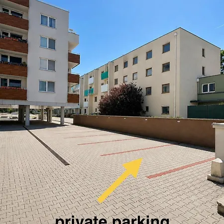 Apartamento Self Check In With Parking Included